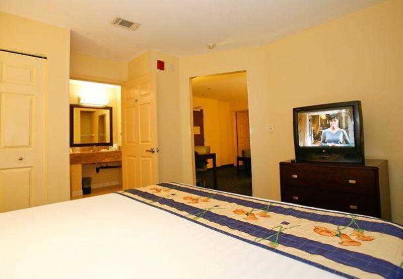 Best Western Hesperia-Victorville Suites Phòng bức ảnh